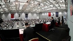 İBB'den İmamoğlu'na 652 milyon TL borçlanma yetkisi
