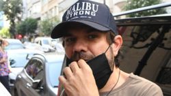 Kenan Doğulu hastane çıkışı görüntülendi