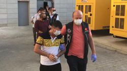 Samsun'da uyuşturucu operasyonunda gözaltına alınan şahıs, maskeyle yüzünü kapattı