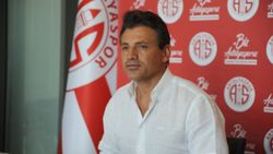 Tamer Tuna'dan Beşiktaş'a Sangare iması
