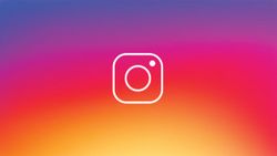 Facebook'un, Instagram kullanıcılarını kamerayla izlediği iddia edildi