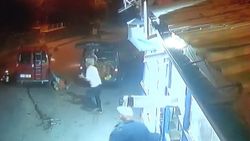 Kütahya'da 16 yaşında sürücü, 2 kişiye çarpıp kaçtı