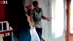 Muğla'da camiden çorap çalan hırsız kamerada