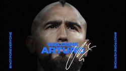 Arturo Vidal resmen Inter'de