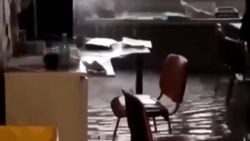 Fransa'da Timone Hastanesi'ni su bastı