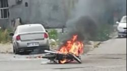 Hatay'da cezayı yiyen motosiklet sürücüsü, ceza yememek için motosikletini yaktı