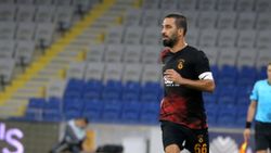 Tommy Wilson: Arda Turan 2006'da Glasgow Rangers'a gelmek istedi