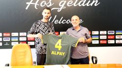 Alanyaspor, Beşiktaş'tan Alpay Çelebi'yi kiraladı