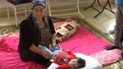 Azerbaycanlılar okullara sığınıyor