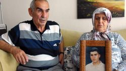 İzmir'de 18 yıldır oğullarına ulaşamayan aile yetkililere seslendi