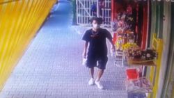 Ümraniye’de iki gencin hırsızlık yaptığı anlar