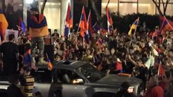 Ermeniler, ABD'de yolu kapatıp gösteri yaptı