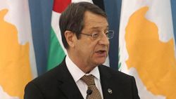 Güney Kıbrıs Rum Yönetimi Lideri Nikos Anastasiadis, tatil karşılığında vatandaşlık verdi
