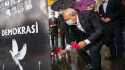 Kemal Kılıçdaroğlu, 10 Ekim Ankara Garı patlamasında hayatını kaybedenleri andı