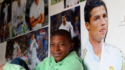 Mbappe idolü Ronaldo'yla karşı karşıya geldi