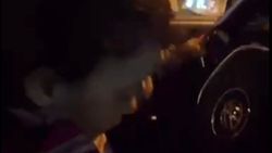 İstanbul trafiğinde direksiyonu bebeğe bıraktı