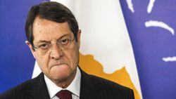 Anastasiadis'tan vatandaşlık skandalı sorularına tepki