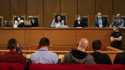 Altın Şafak yöneticisine 13 yıl hapis