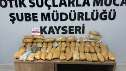 Kayseri'de durdurulan otomobilin yakıt tankında, 10 kilo esrar ele geçirildi