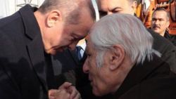 AK Parti Sözcüsü Ömer Çelik, ölüm yıl dönümünde Nuri Pakdil'i andı