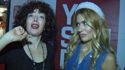 Akasya Asıltürkmen, Nihal Candan'ı korudu