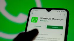 Alman istihbaratı, WhatsApp yazışmalarını okuyabilecek