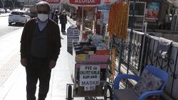 Tokat'ta namaza gitti, para kutusu çalındı
