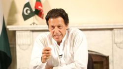 Pakistan Başbakanı Han'dan Emmanuel Macron'a tepki