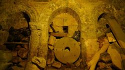 Mardin'de 1700 yıllık kilise satışa çıkarıldı