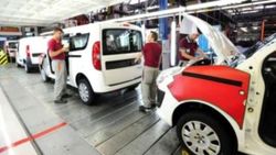 Tofaş, Doblo modellerinin üretimini 1 yıl daha uzatıyor