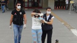 Antalya'da kadının iç çamaşırından uyuşturucu ve hassas terazi çıktı