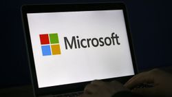 Microsoft, üçüncü çeyrekte gelirini ve kârını artırdı