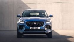 Makyajlı Jaguar E-Pace tanıtıldı: İşte özellikleri
