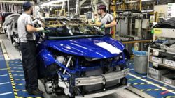 Toyota, bu yıl üretimin eylül ayında ilk defa arttığını açıkladı