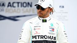 Lewis Hamilton'dan deprem paylaşımı