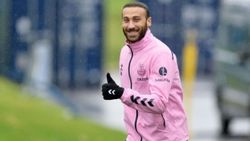 Cenk Tosun antrenmanlara başladı