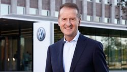 Volkswagen CEO'su Herbert Diess: Nokia ile aynı kaderi paylaşmak istemiyoruz