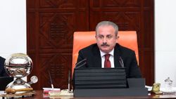 Mustafa Şentop, 10 Kasım mesajı yayınladı