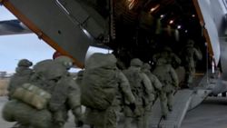Dağlık Karabağ'a giden Rus barış güçleri ilk kez görüntülendi
