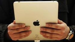 Çin'de IPad almak için böbreğini satan çocuk yatalak kaldı