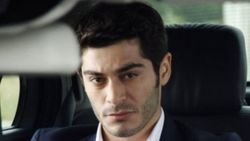 Burak Deniz babasının cenazesine neden katılamadığını açıkladı