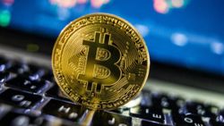 Bitcoin, 3 yıllık bir aranın ardından 17 bin doları aştı