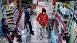 Esenyurt'ta marketlere, silahlı soyguncular girdi
