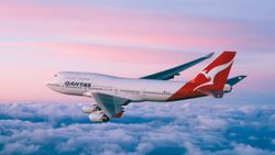 Qantas: Koronavirüs aşısı, uluslararası uçuşlarda zorunlu olacak