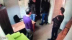 İstanbul'da iş insanlarını dolandıran İranlı sahte avukatın yakalanma anı