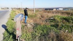 Balıkesir'de motosikletiyle trafik levhasına çarpan sürücü, hayatını kaybetti