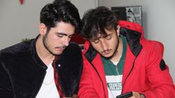 İzmir'de Instagram'ın açığını bulan liselilere 50 dolar ödül teklif edildi