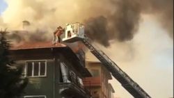 Ankara'da yangında çatıda mahsur kalan 4 kişi kurtarıldı