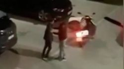 Başakşehir'de motosikletli kuryelerin kavgası kamerada