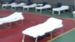İzmir'de spor salonu hastaneye dönüştürülüyor